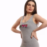 ⁦نايت شيرت قطن حماله عريضه استريتش مطبوع - رصاصي⁩ - الصورة ⁦4⁩