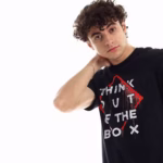 ⁦تيشرت رجالي نص كم حوض قطن  - اسود⁩ - الصورة ⁦4⁩