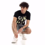 ⁦تيشرت رجالي نص كم حوض قطن  - اسود⁩ - الصورة ⁦2⁩